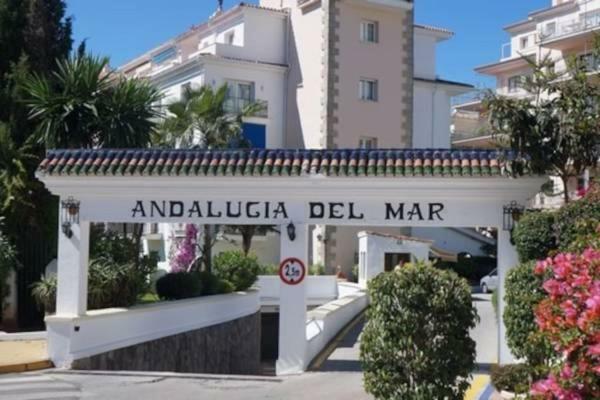 Апартаменти Impresionante Loft En Puerto Banus A Pie De Playa Марбелья Екстер'єр фото